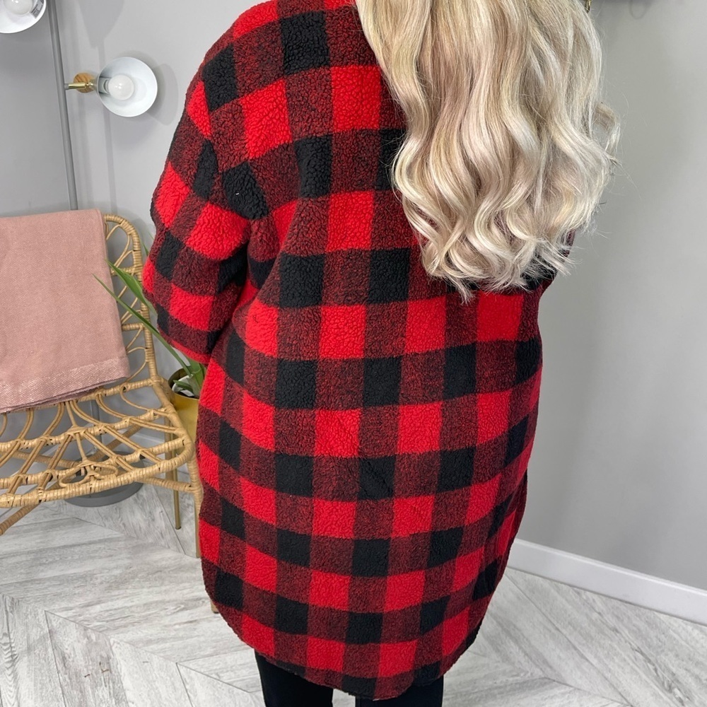 🎃Sale🎃 Plaid Red and Black Women's Jacket - Picture 2 of 6